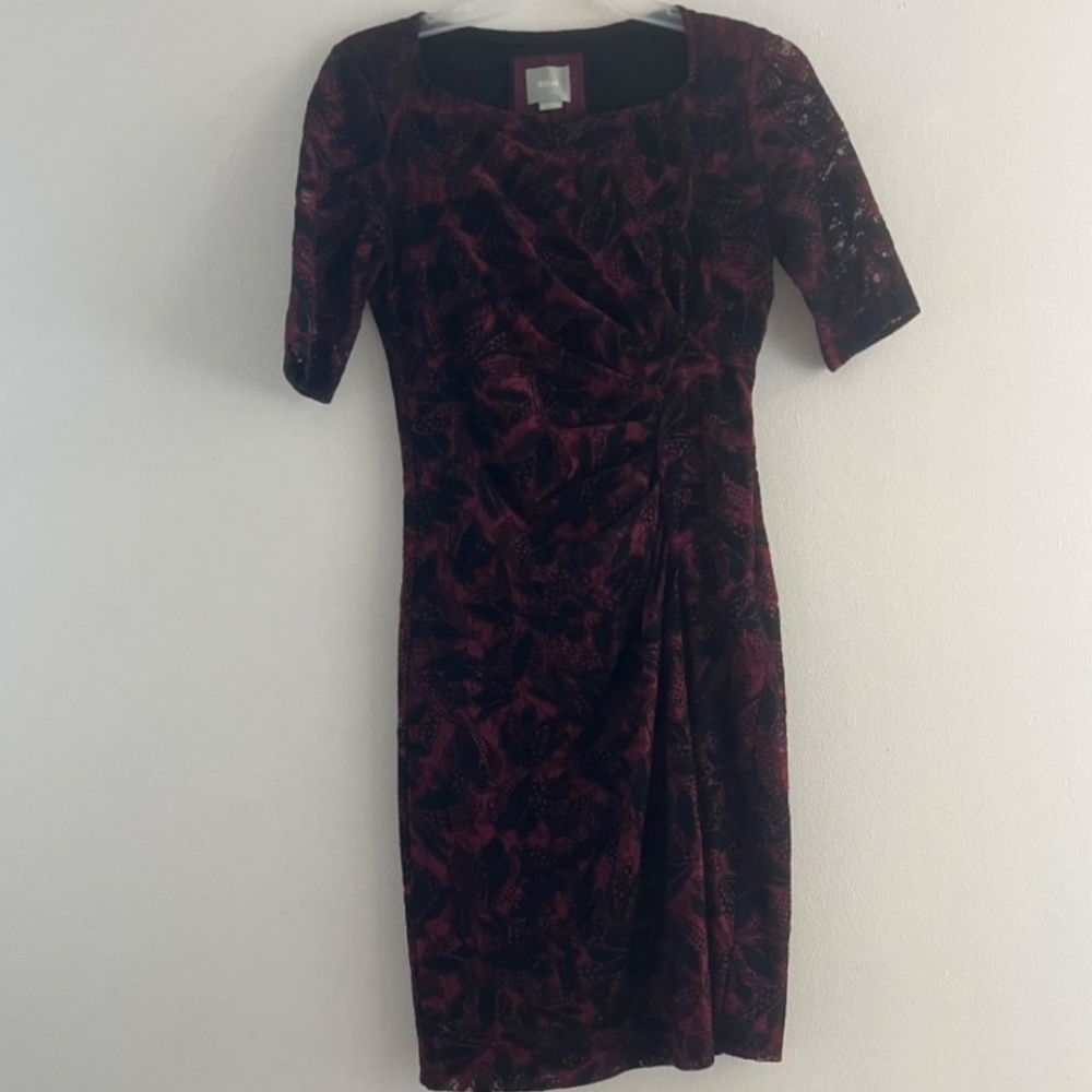 MAEVE DRESS Women size 6 small short sleeve zip size midi wrap Burgundy